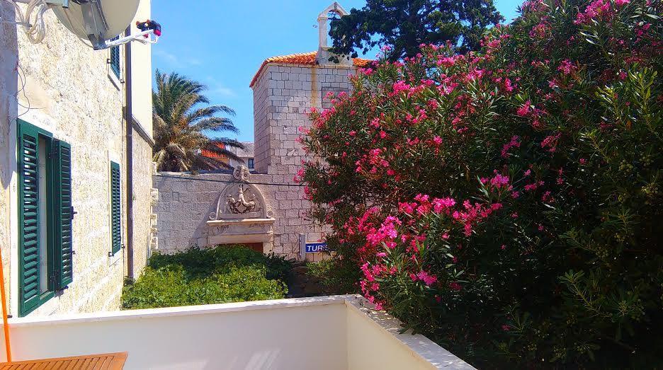 Pag Studio Garden Pag Town Bagian luar foto