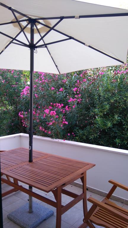 Pag Studio Garden Pag Town Bagian luar foto