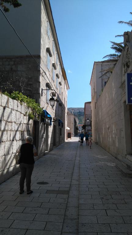 Pag Studio Garden Pag Town Bagian luar foto