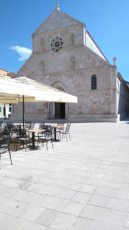 Pag Studio Garden Pag Town Bagian luar foto